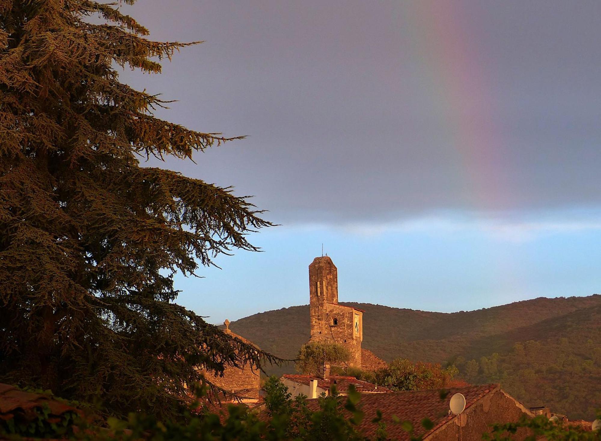 Le Chat Sur Le Toit Lourmarin Exterior photo