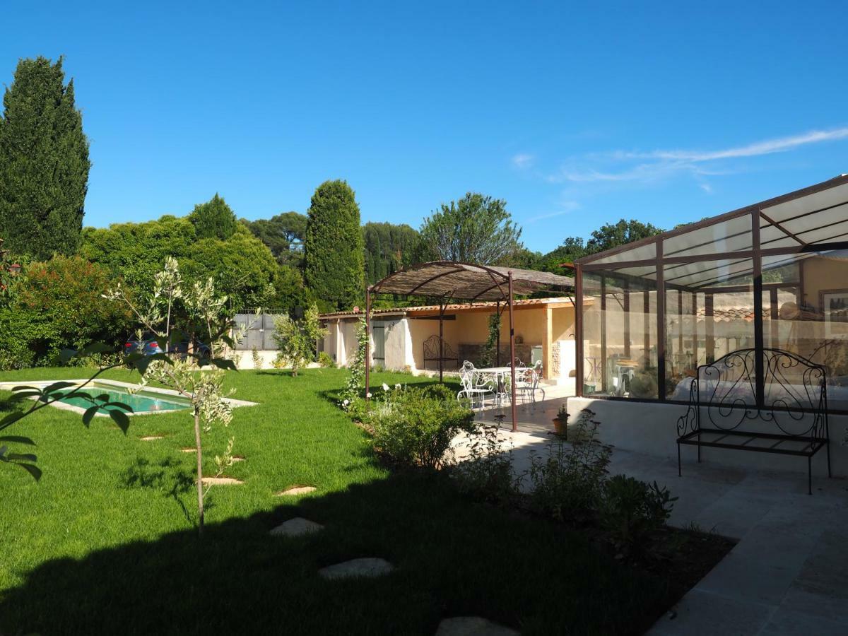 Le Chat Sur Le Toit Lourmarin Exterior photo